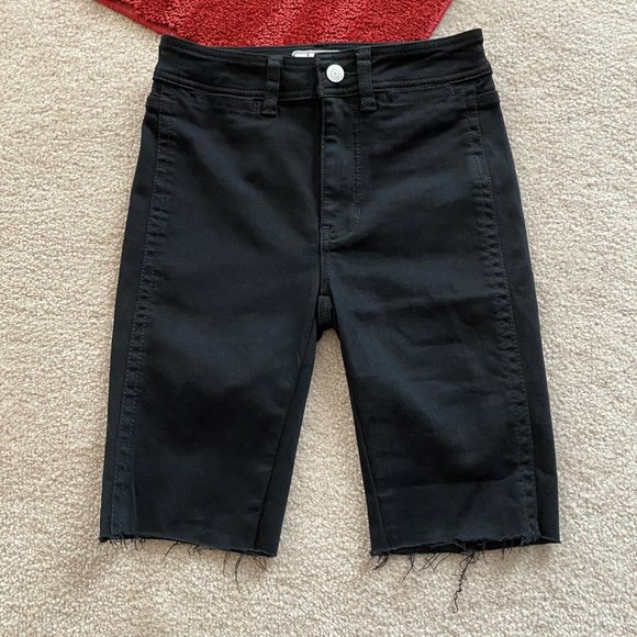 Free People W 24 So Chic Biker Shorts Raw Edge Fringe Hem - Picture 2 of 10